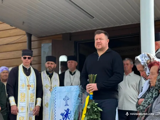 Загинув понад 4 роки тому: на Волині попрощались з Героєм Олександром Яковинцем (фото)