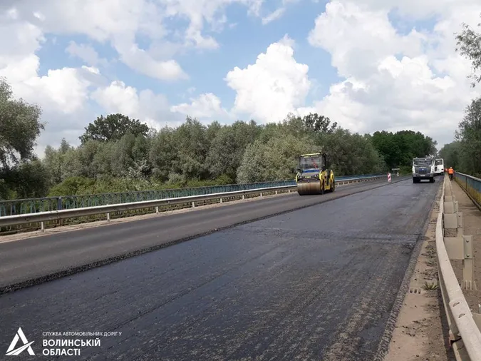 В Іваничівському районі заасфальтували дорогу (фото)