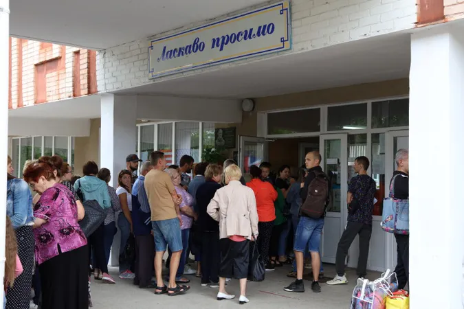 У Луцьку роздають польську гуманітарку у новий спосіб: як це відбувається (фото)