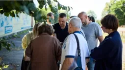 Без кабінетних рішень: заступник міського голови разом із комісією оглянули чотири земельні ділянки у Луцьку (фото)
