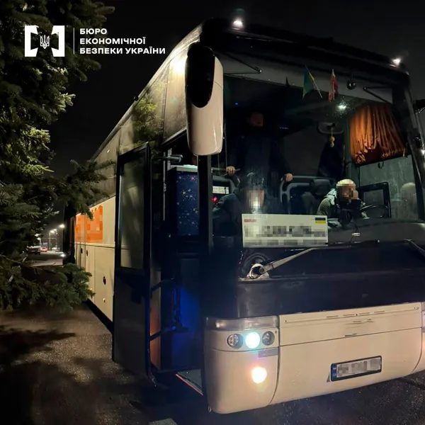З Варшави через Волинь: контрабандисти везли годинники та «ювелірку» на понад 12 млн грн (фото)