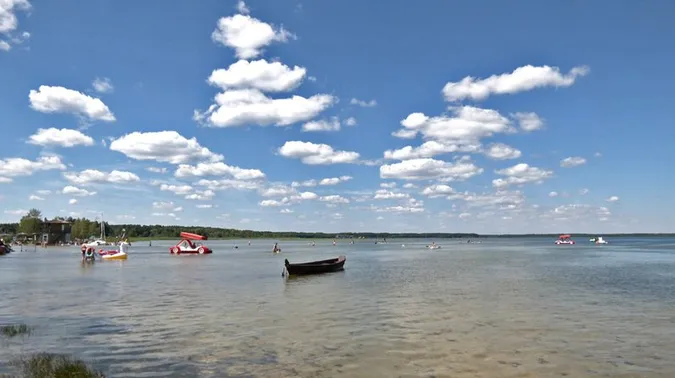 Без фестивалів і дискотек: чим туристи займаються на Світязі (фото, відео)