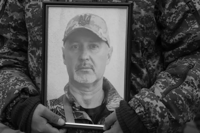 У Луцьку попрощалися із загиблим на Запоріжжі штаб-сержантом Віктором Оверчуком (фото)