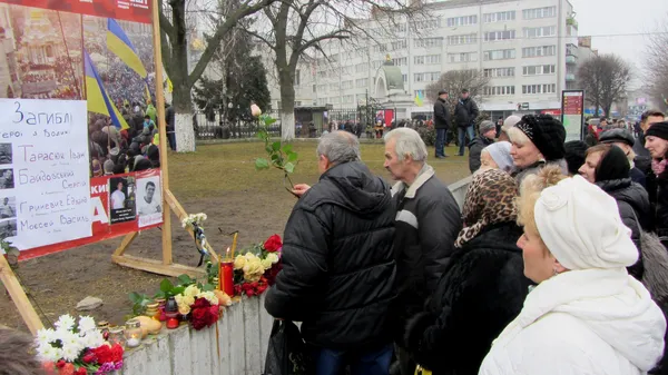 У мережі показали архівні кадри з вшанування Героїв Небесної сотні у Луцьку (фото)
