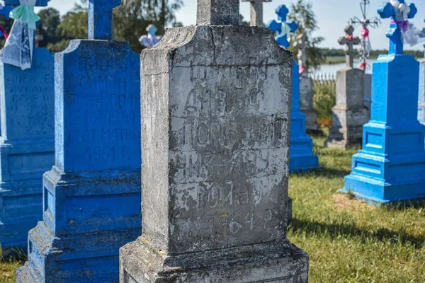 «Тоді не повертали тіла»: на Волині збереглися незвичайні пам’ятники без могил (фото)
