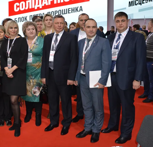 Романюки тримаються купи