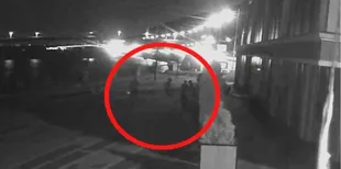 Кастетом і ножем: у Києві двоє підлітків жорстоко побили безпритульних жінок (фото, відео)