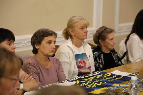 Понад шість годин розмов: Тарас Шкітер зустрівся з родинами зниклих безвісти на Волині (фото)