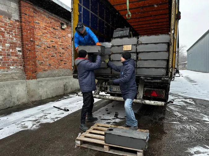 Волинь відправила у Харківську область вікна та двері (фото)