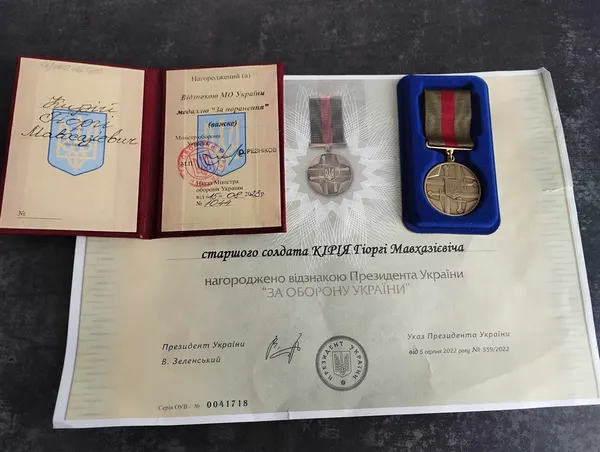 Боєць волинської «сотки» втратив ногу, але мріє повернутися до строю (фото)