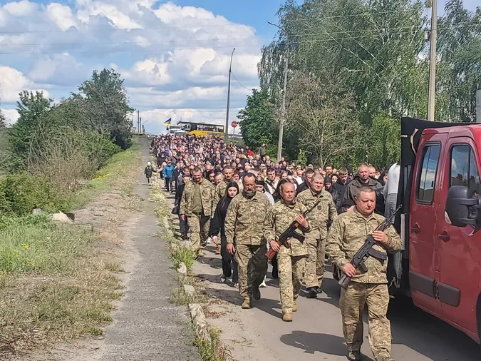 Батько трьох синів: на Волині попрощалися із воїном Миколою Кураном (фото)