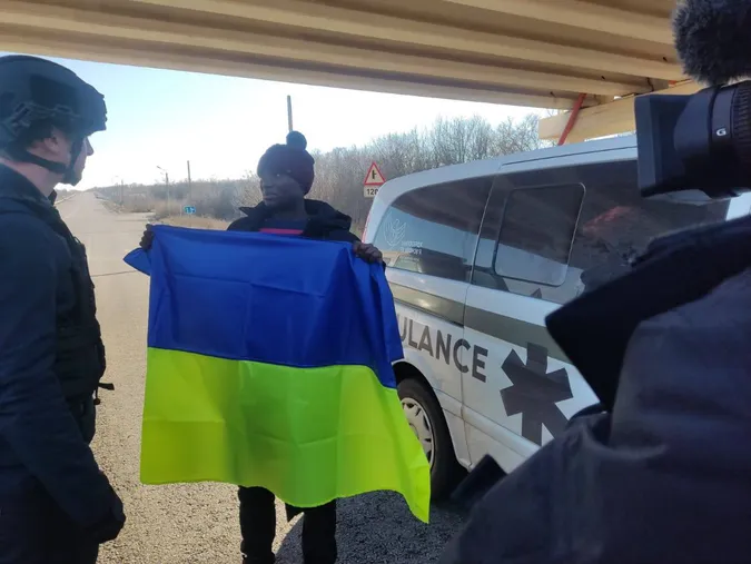 Україна повернула з полону 64 воїнів ЗСУ і громадянина США (фото, відео)