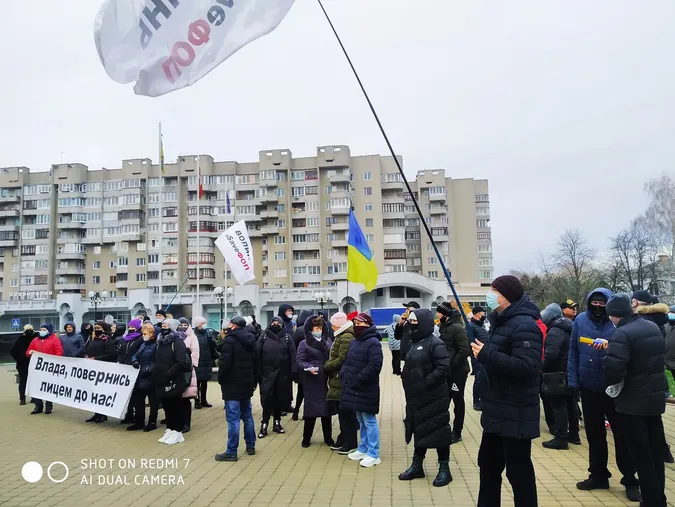 Під Волинську ОДА знову прийшли підприємці: що вимагають?