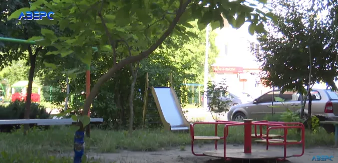 В трусах і з двома ножами: у Луцьку ловили неадеквата під кайфом (відео)
