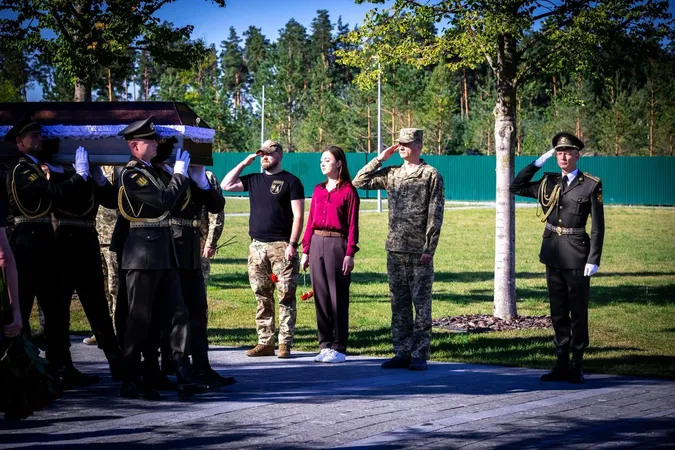 Тарас Шкітер узяв участь у похованні 12 воїнів, чиї імена поки невідомі