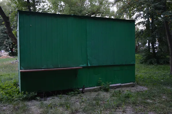 Колись тут був літній майданчик, де розпивали алкоголь
