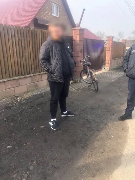 «Чужий у селі»: під Луцьком зловили «закладника» з Маріуполя (фото, відео)