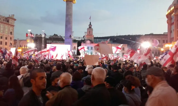 У Тбілісі відбувся масштабний протест за звільнення Саакашвілі (фото)