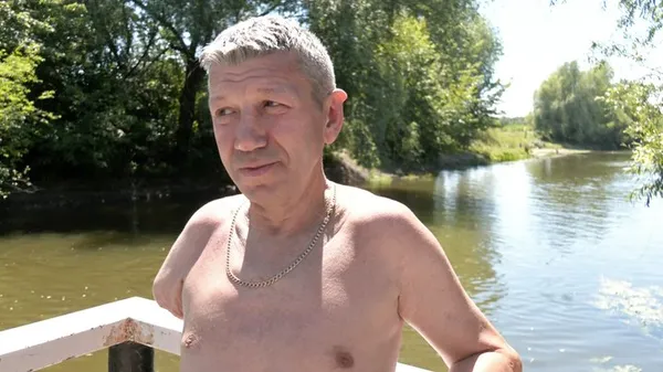 Водорості плутають ноги: в якому стані центральний пляж Луцька (відео)