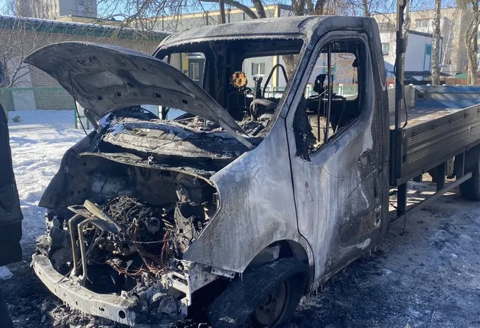 У Луцьку 19-річний хлопець підпалив автівку за три тисячі доларів (фото, відео)