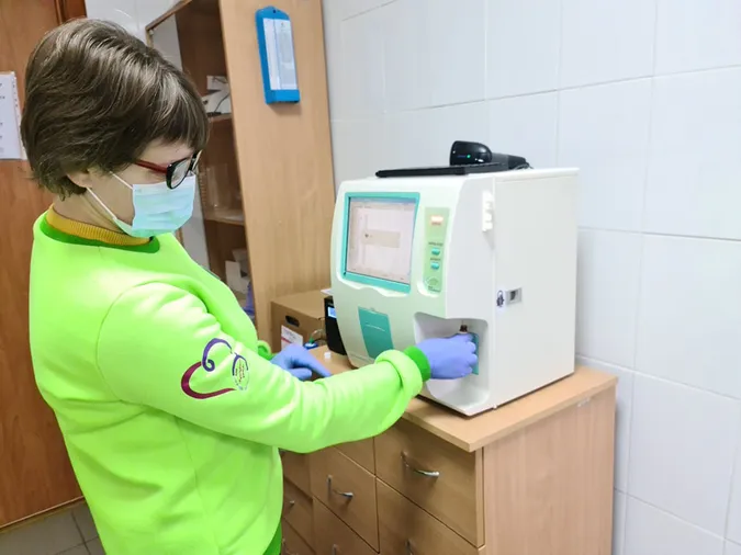 Швидкий і точний: у Підгайцівській амбулаторії встановили сучасний гематологічний аналізатор (фото)