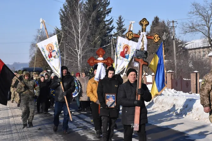 Навіки 49: на Волині попрощалися з воїном Віталієм Михальчуком (фото)