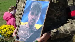 Останній бій прийняв на Сумщині: у Турійській громаді попрощалися з Ігорем Бебесом (фото)