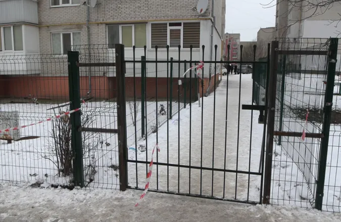 У Луцьку скандальний паркан на Липинського пообіцяли знести