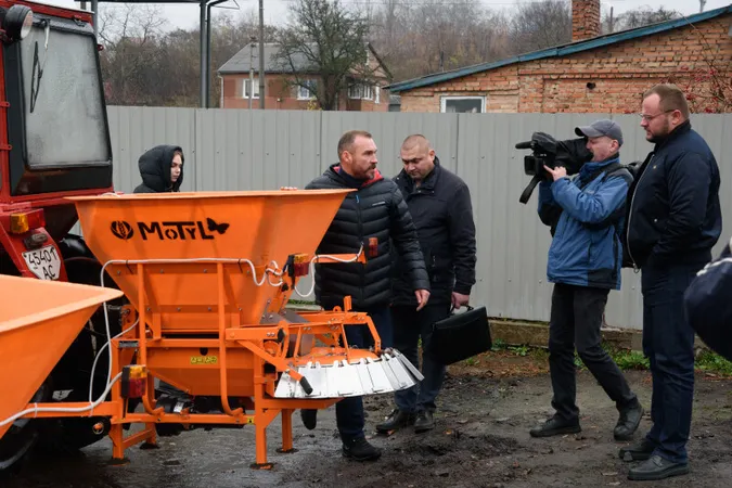 До снігу готові: Ігор Поліщук перевірив «Луцькспецкомунтранс» (фото)