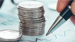 Тістороб, флорист і швачка: яку роботу пропонують на Волині і скільки платять (відео)