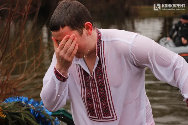 Без козаків та Михаїла: як у Луцьку освячували Стир (фото, відео)