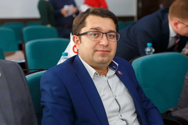 Хто зі «СВІДОМИХ» депутат у твоєму мікрорайоні (фото)