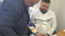 Хабар у 70 тисяч: подробиці затримання завідувача луцької психлікарні (фото)