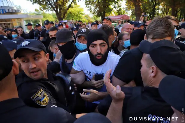 В Одесі відбувся Марш рівності: були деякі сутички (фото, відео)