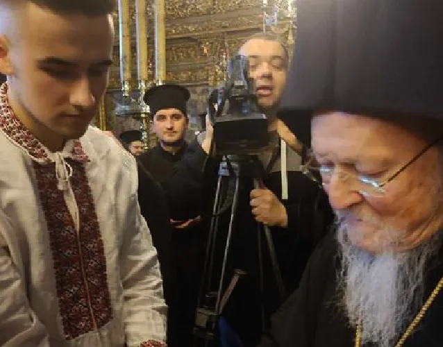 Студент з Луцька попросив Варфоломія благословити перехід на новоюліанський календар (фото)