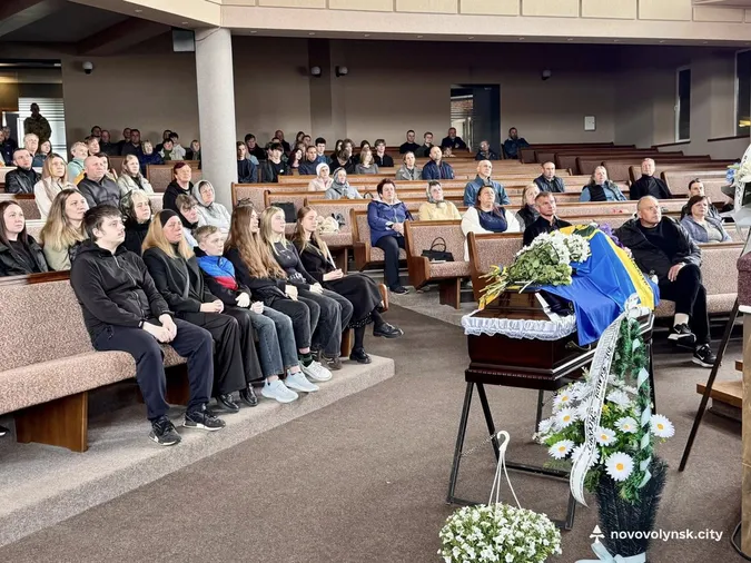 На Волині попрощалися з Героєм Олександром Грабовим (фото)