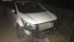 На Волині п'яна водійка "зачепила" п'ять автомобілів і паркан (відео) 