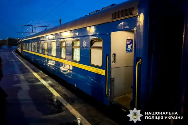На вокзалі під колесами поїзда «Ковель – Одеса / Ковель – Дніпро» загинув чоловік