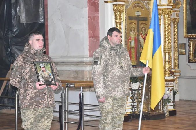 У Луцьку провели в останню дорогу Героя Ігоря Охремчука (фото)