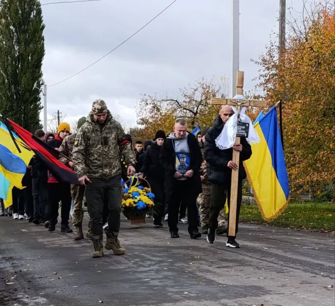 У Луцькому районі попрощалися із загиблим воїном Сергієм Кухарчуком (фото)