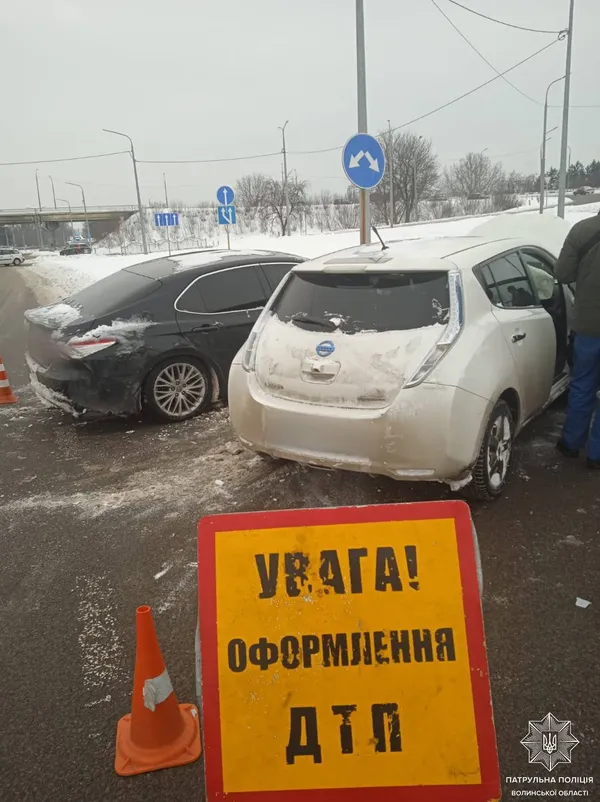 Авто зім'яло, як бляшанку: у Луцьку на Ківерцівській – страшна аварія