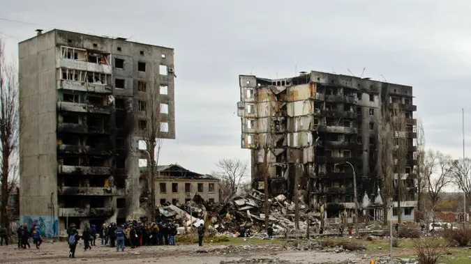 Бородянку бомбили авіабомбами. Багатоповерхівки складалися як карткові будинки, - Казанський (відео)