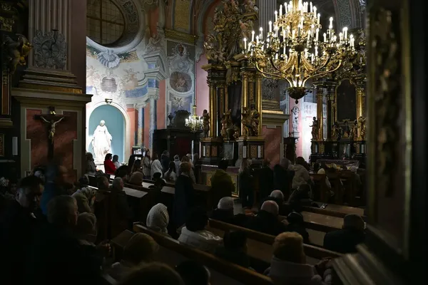 «Дерев'яні частини вигоріли вщент»: у Львові будинок став аварійним після влучання шахеда (фото)