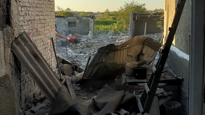 Що відомо про стан травмованих внаслідок падіння уламків ракети в селі на Волині