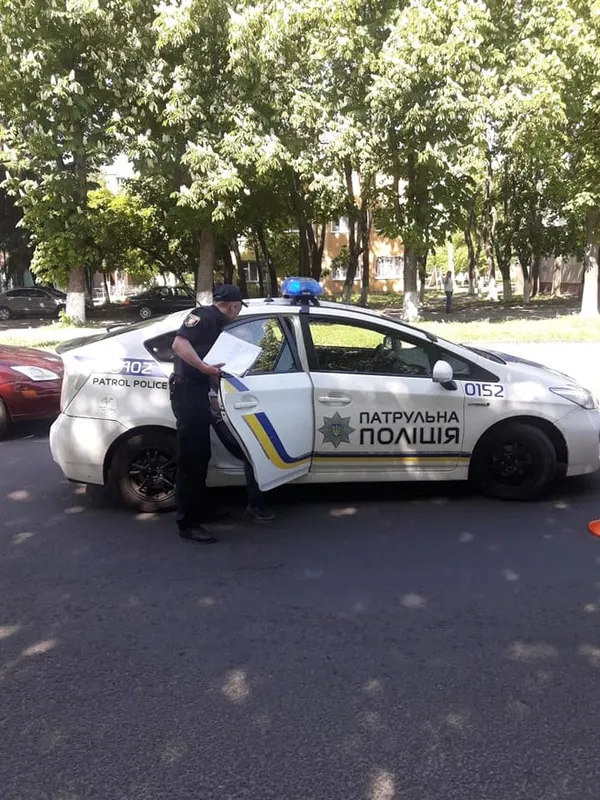 У Луцьку буйний пішохід кидався під колеса автівок