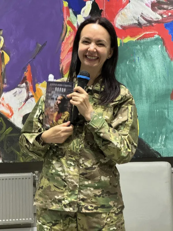 У Луцьку презентували книгу захисниці Маріуполя, яка майже рік провела у полоні (фото)