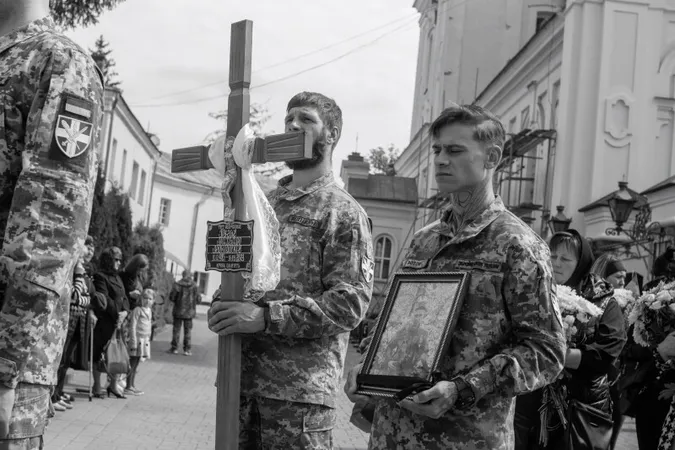 У Луцьку попрощалися із загиблим Героєм Михайлом Пугачем (фото)