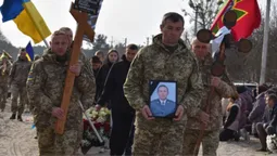 На Волині попрощалися із загиблим прикордонником Андрієм Мартинюком (фото)