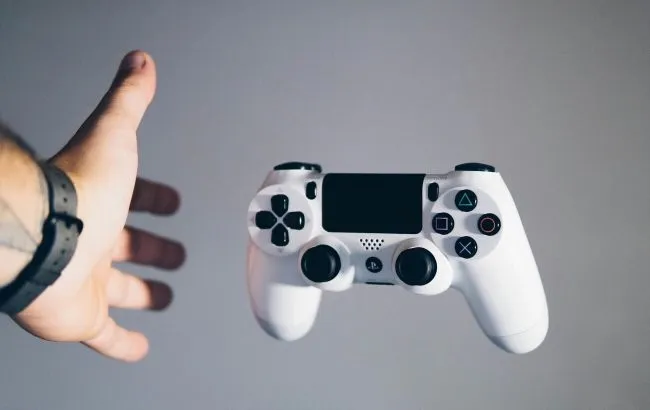 Sony відмовиться від дисків: нові ігри PlayStation продаватимуть лише онлайн
