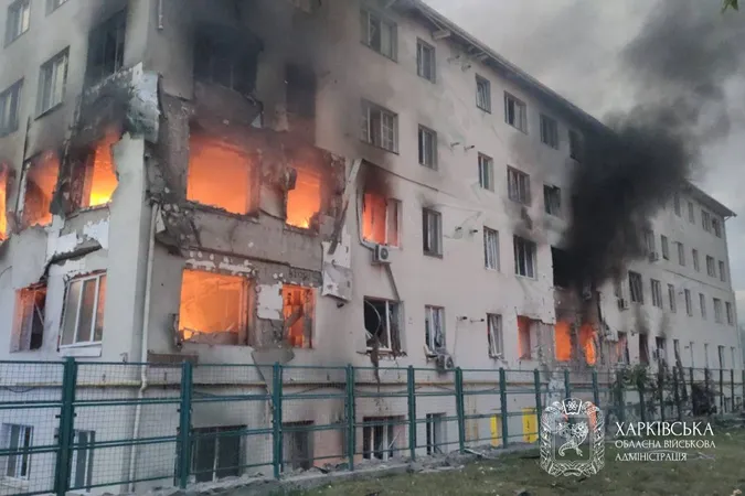 У Харкові через атаку дронів загинуло троє дорослих та півторарічна дівчинка, десятки поранених (фото, відео)
